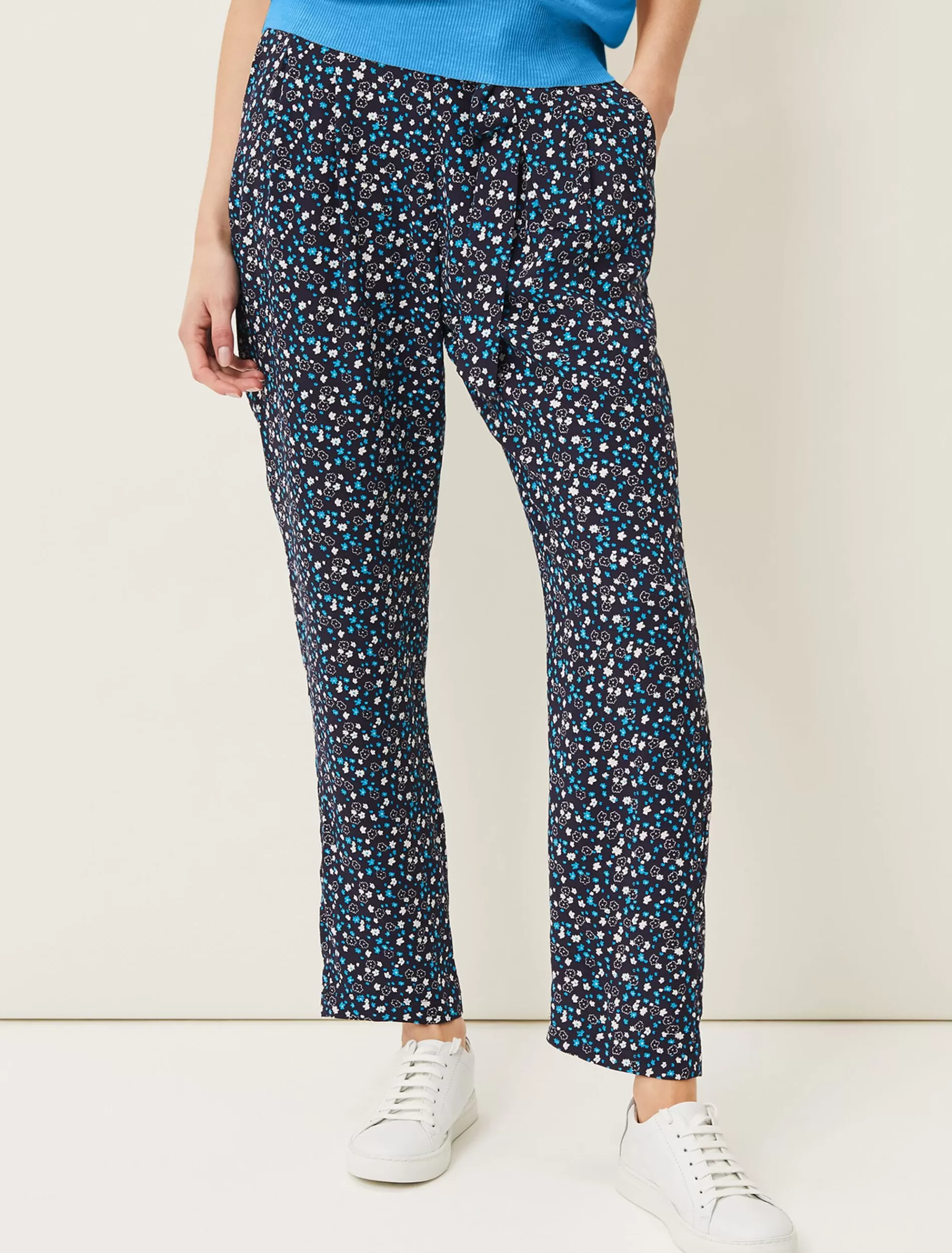 Phase Eight Hermione Soft Ditsy Floral Jogger Navy/Multi Best Sale