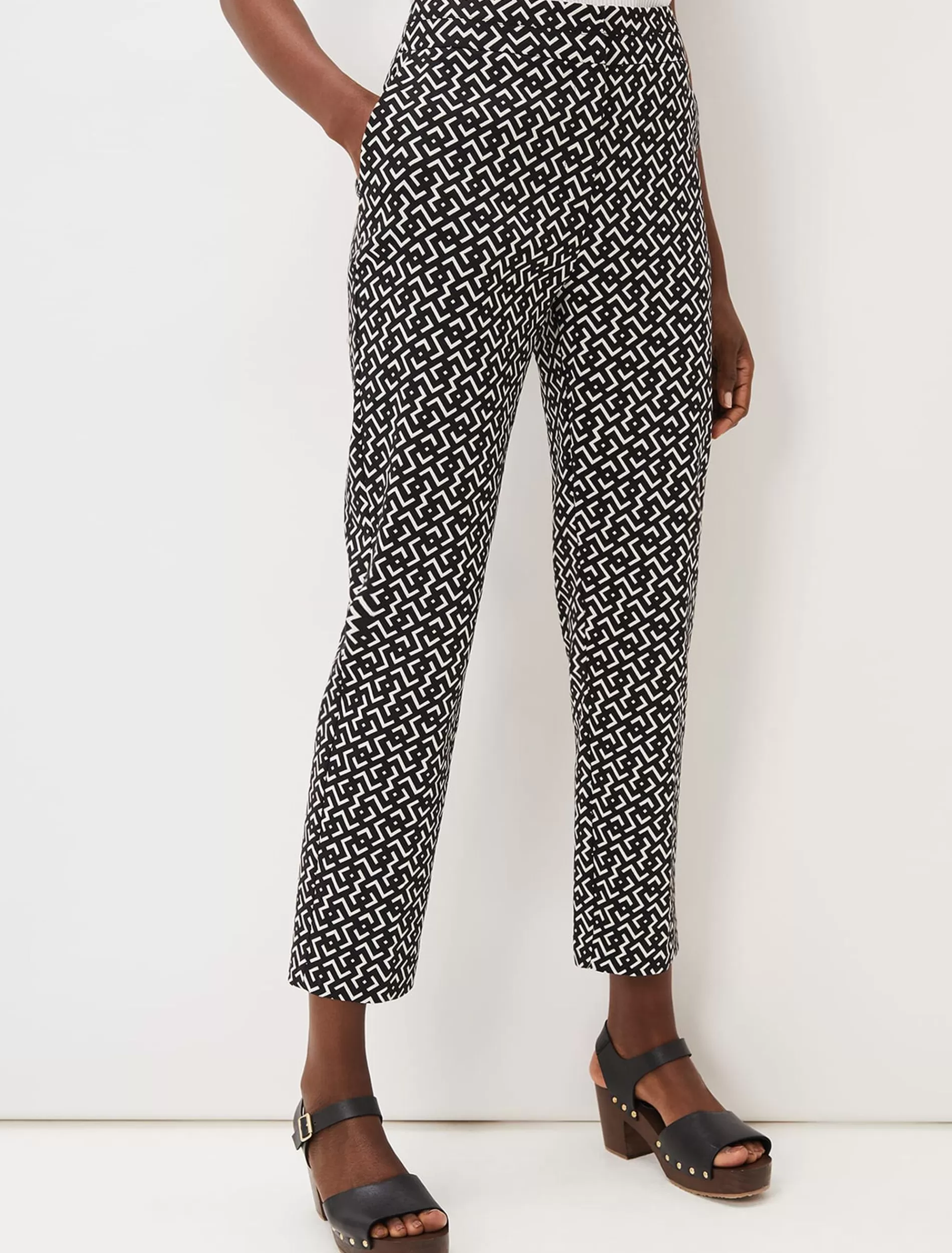 Phase Eight Mackenzie Geo Tapered Trouser Black/White Shop