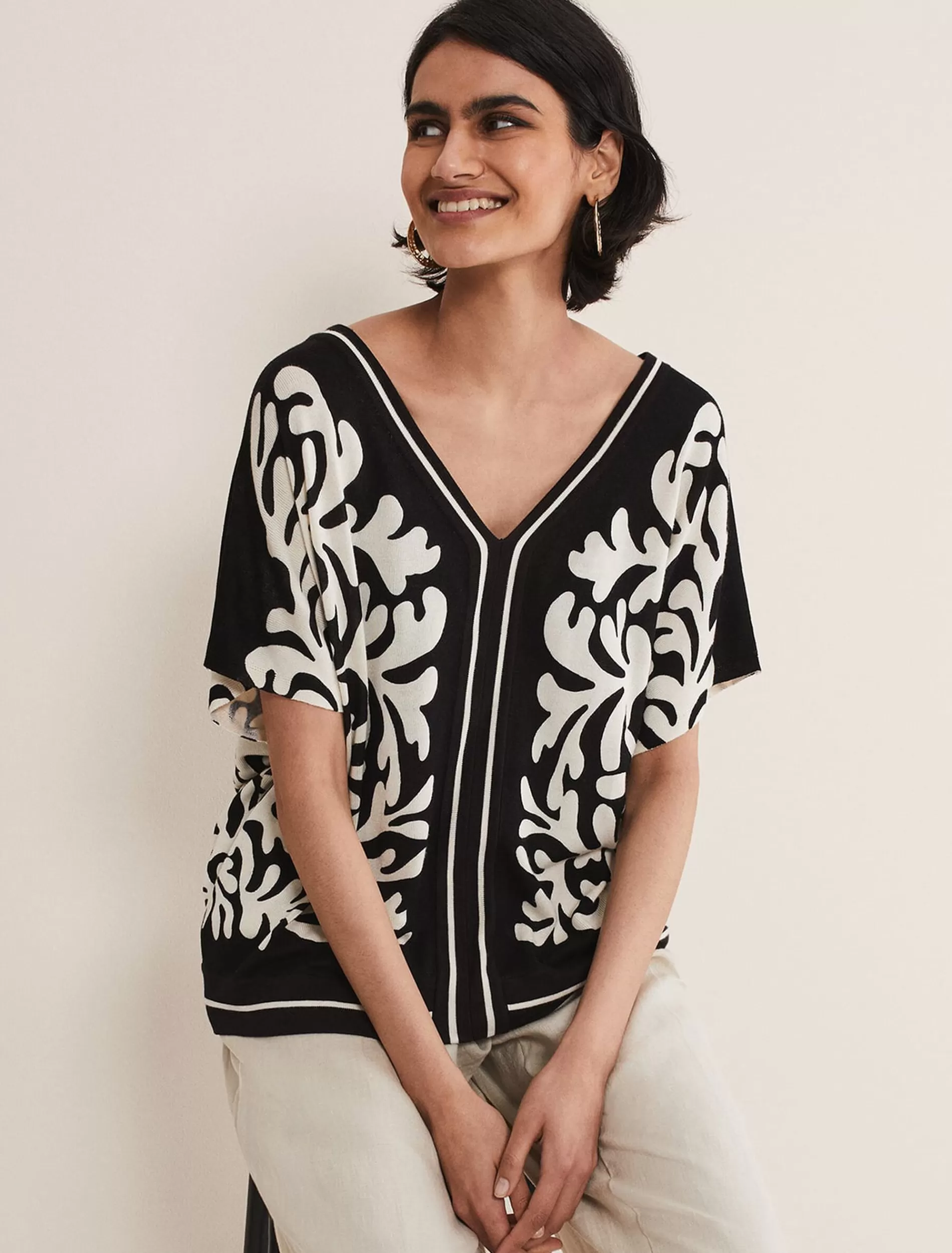 Phase Eight Natalie V Neck Printed Top Black/Ivory New