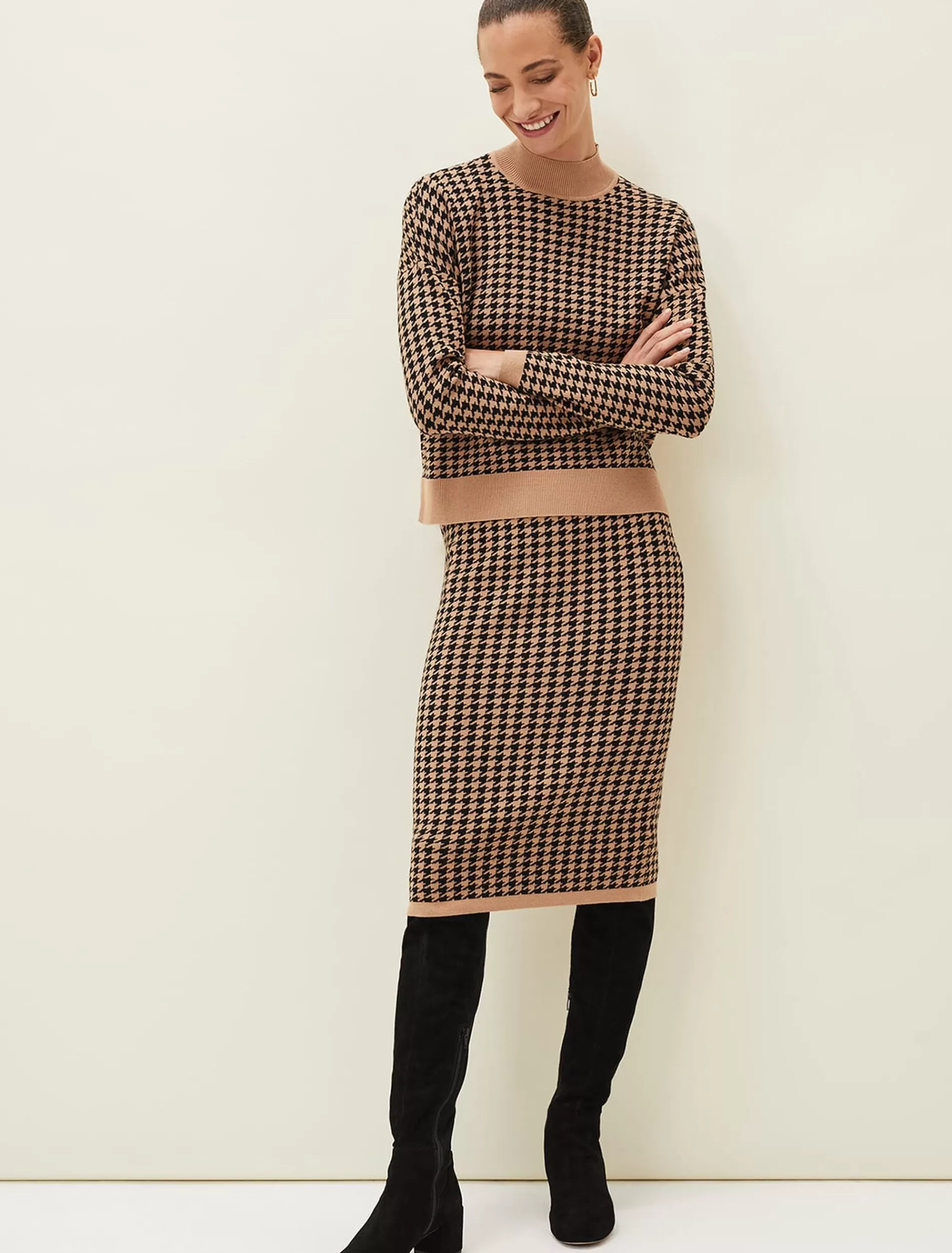 Phase Eight Soph Dogtooth Knitted Co-Ord Skirt Camel/Black Best Sale